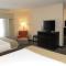 Holiday Inn Express & Suites Cambridge, an IHG Hotel