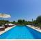 Beautiful villa Divina with large pool, sauna & hydrommassage near Pula, high level of privacy