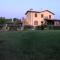 Casa in campagna a due passi dal mare - بيزا