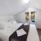 Seaview Rooms