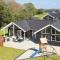 7 Bedroom Cozy Home In Sydals