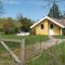 Three-Bedroom Holiday Home In Skalskor