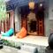 Yasa Backpackers house