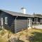 Three-Bedroom Holiday Home In Vejers Strand