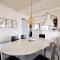 Three-Bedroom Holiday Home In Bjert