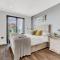 7 Waterstone House - Luxury Apartment Overlooking South Beach, Tenby