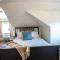 Fabulous Mid Century 4BR 3Bath House