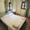 Ellis Full Guest House