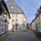 Galeriewohnung Ritter Ramm, Altstadtjuwel mit kostenlosem Parkplatz und Terrasse, Bahnhof fußläufig