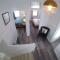 NEW - Pineapple Loft - Entire House Downtown Hilo with AC - هيلو