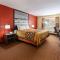 Super 8 by Wyndham Big Rapids - Big Rapids