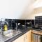 Velvet 2-bedroom apartment, Clockhouse, Hoddesdon - Hoddesdon