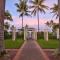 The Beach Shack 3BR Waterfront Resort, Own WIFI