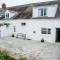 Awel Taf- Central cottage ideal for families, with parking