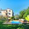 Apartments with pool Albina - Umag
