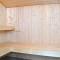 Three-Bedroom Holiday Home In Jagerspris