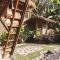 BALI BAMBOO JUNGLE HUTS AND HOSTEL - Tampaksiring