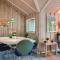 Four-Bedroom Holiday Home In Dronningmolle