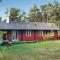 3 Bedroom Amazing Home In Aakirkeby