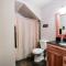 Chalets Resort LAKEFRONT Cottage Free Amenities Amazing views Kayaks 2 Pools
