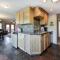 Chalets Resort Lakefront Cottage Free Amenities Amazing views Kayaks 2 Pools