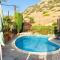 VILLA ALICIA with priv pool, beautiful garden and shady veranda- 5 min to the beach