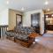 Chalets Resort Luxury Lakefront Villa Amazing View 2 Pools Free Amenities Dock