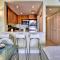 Ocean Sands 504 Beachfront Studio Condo - St Pete Beach