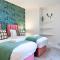Frederick Place - Your Apartment