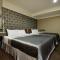 Happy Hotel
