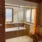 Klinkierowy Apartament z wanną dla Dwojga