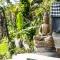 BALI BAMBOO JUNGLE HUTS AND HOSTEL - Tampaksiring