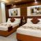 Rustic Crown Hotel