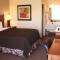 Trade Winds Central Inn