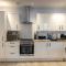 Cosy flats near Heathrow, group bookings available with parking space - Hounslow