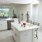 H - New 2 Bedroom Condo - 5 Miles to Disney - Free Water Park