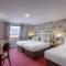 Dooleys Hotel