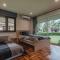 F5 3 Bed Rooms Beach house, full kitchen