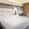 Hallmark Resort - Newport