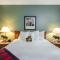 Grand Summit Hotel