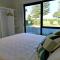Waikanae Beach Ocean View Apartments - 吉斯伯恩
