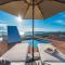 Bekina, stylish rooftop pool apartment