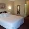 Walton Inn - Willard