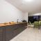 Bekina, stylish rooftop pool apartment