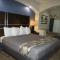 Regency Inn & Suites - Baytown - 贝敦