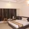 Hotel Bharat
