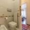 Quiet and classic on two floors, by Trevi Fountain - FromHometoRome