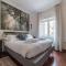 Quiet and classic on two floors, by Trevi Fountain - FromHometoRome