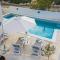 Star 4. modern & centrally located ap. for 6