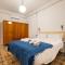 b42 - MODERNIST APARTMENT FOR LARGE GROUPS IN EIXAMPLE